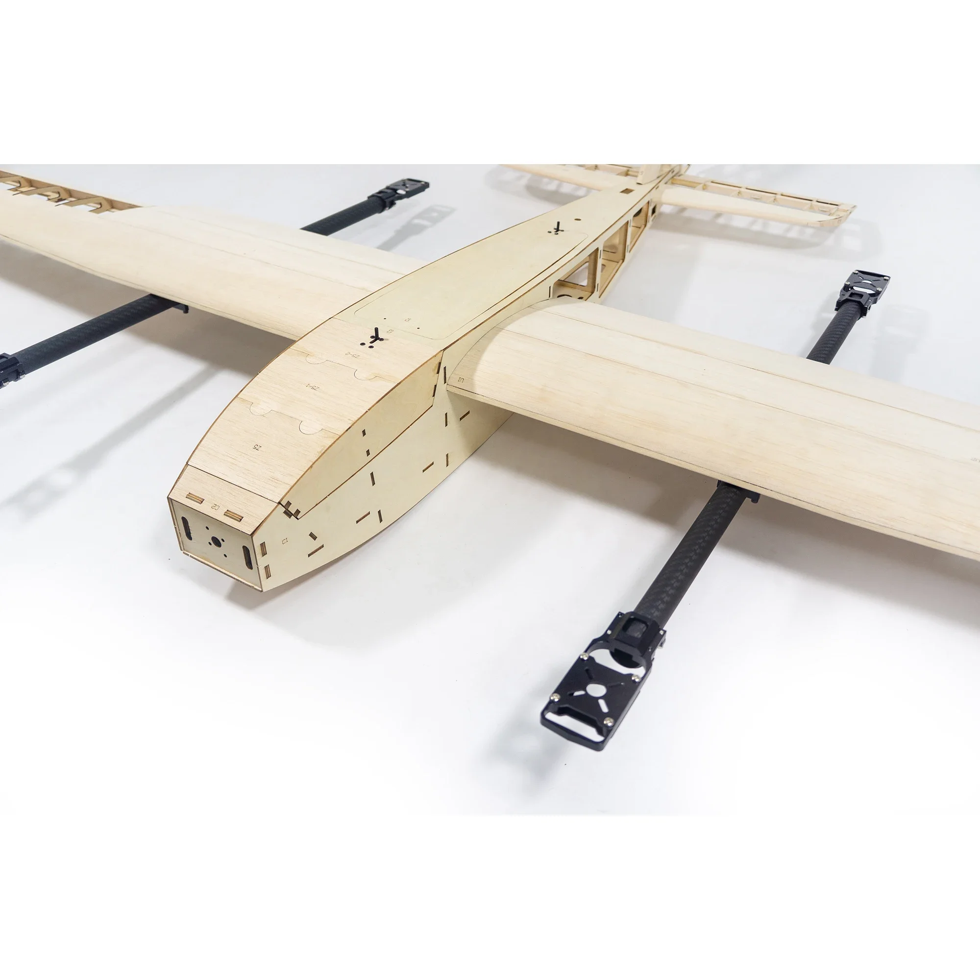 DW Hobby QA418 1,8M Balsa VTOL Bausatz – Starrflügel-UAV mit Motorhalterungen für FPV-Kartierung – Detail 10