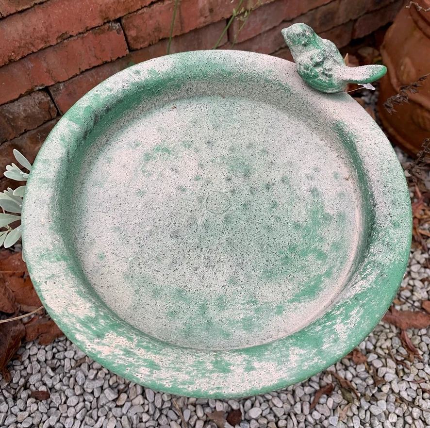 Outdoor Decorative Metal Rustic Vintage Green Pedestal Bird Bath Bowl and Feeder Tray