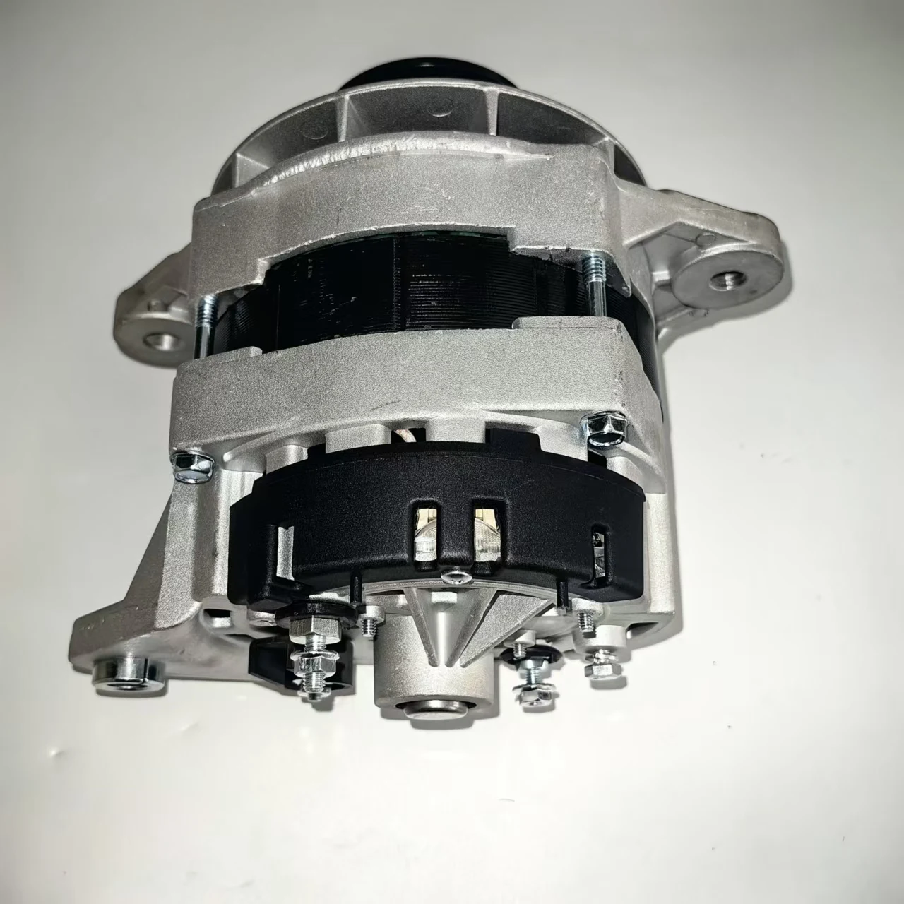 

Запчасти для автобусов Daewoo, запчасти для грузовиков и экскаваторов, запчасти для двигателей, генератор 300901-00010 для двигателя Doosan