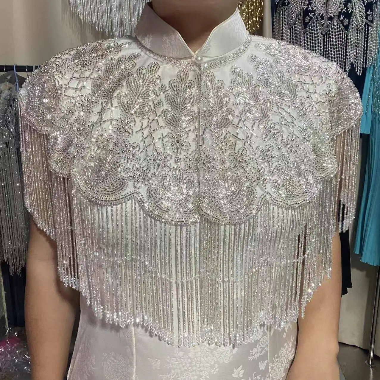 

Heavy Beaded Short Tassel Cheongsam Cloud Shoulder Handmade Beaded Summer Breathable Wedding Dress Chinese Style Cheongsam