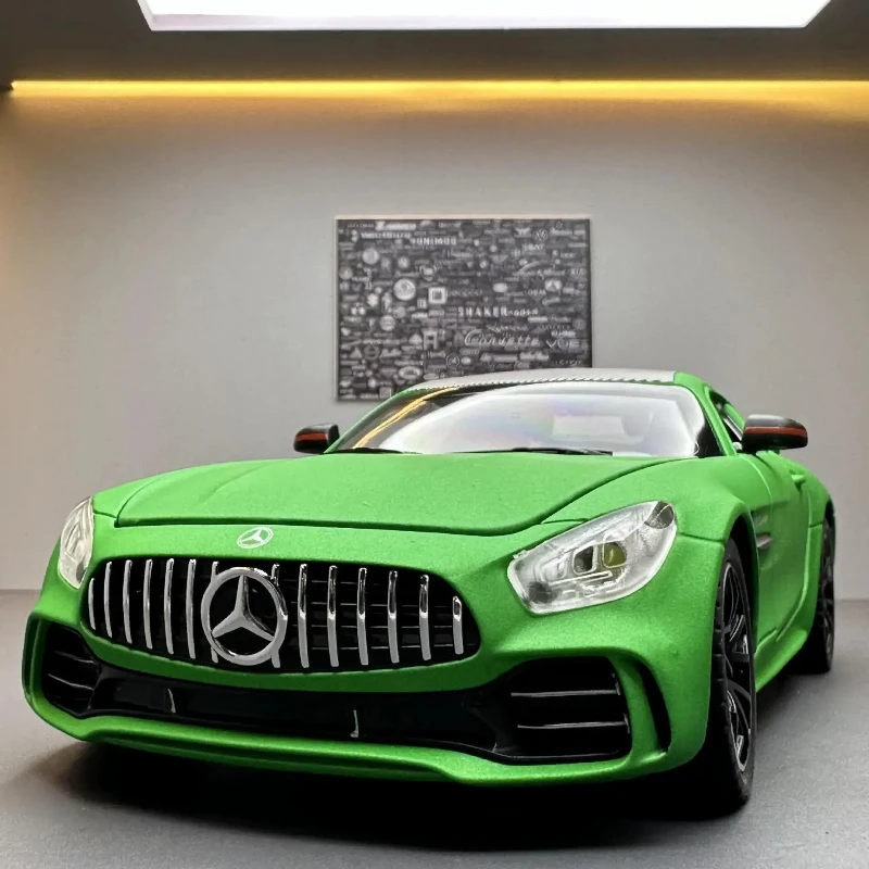 

1:24 Mercedes Benz AMG GTR Metal Model Diecast Sport Car Simulation With Light Sound Pull Back Toy Collection For Gifts A82