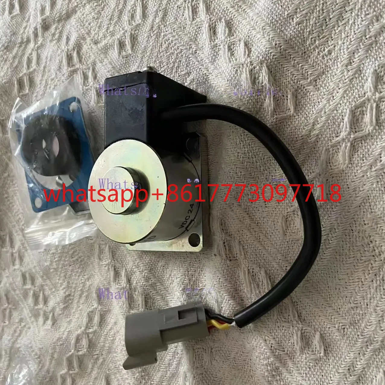 الملف اللولبي 03938010 متوافق مع محركات هاتز L M Series 24V #1