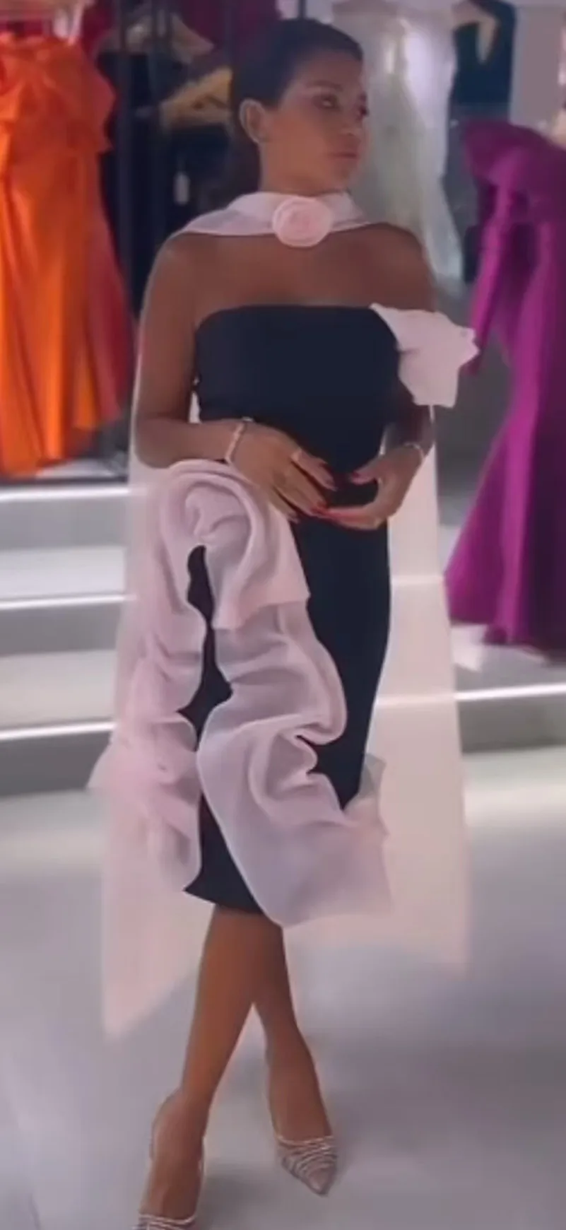 

Customized Short Crepe Evening Dresses with Slit Mermaid Ruffles حزب اللباس Zipper Back Tea Length Prom Dresses for Women