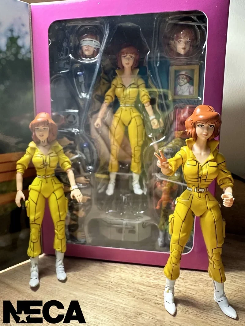 Original Neca 54233 Ninja Turtle Comics 7inch Female Journalist In Yellow Action Figure Tmnt Model Toy Halloween Gift