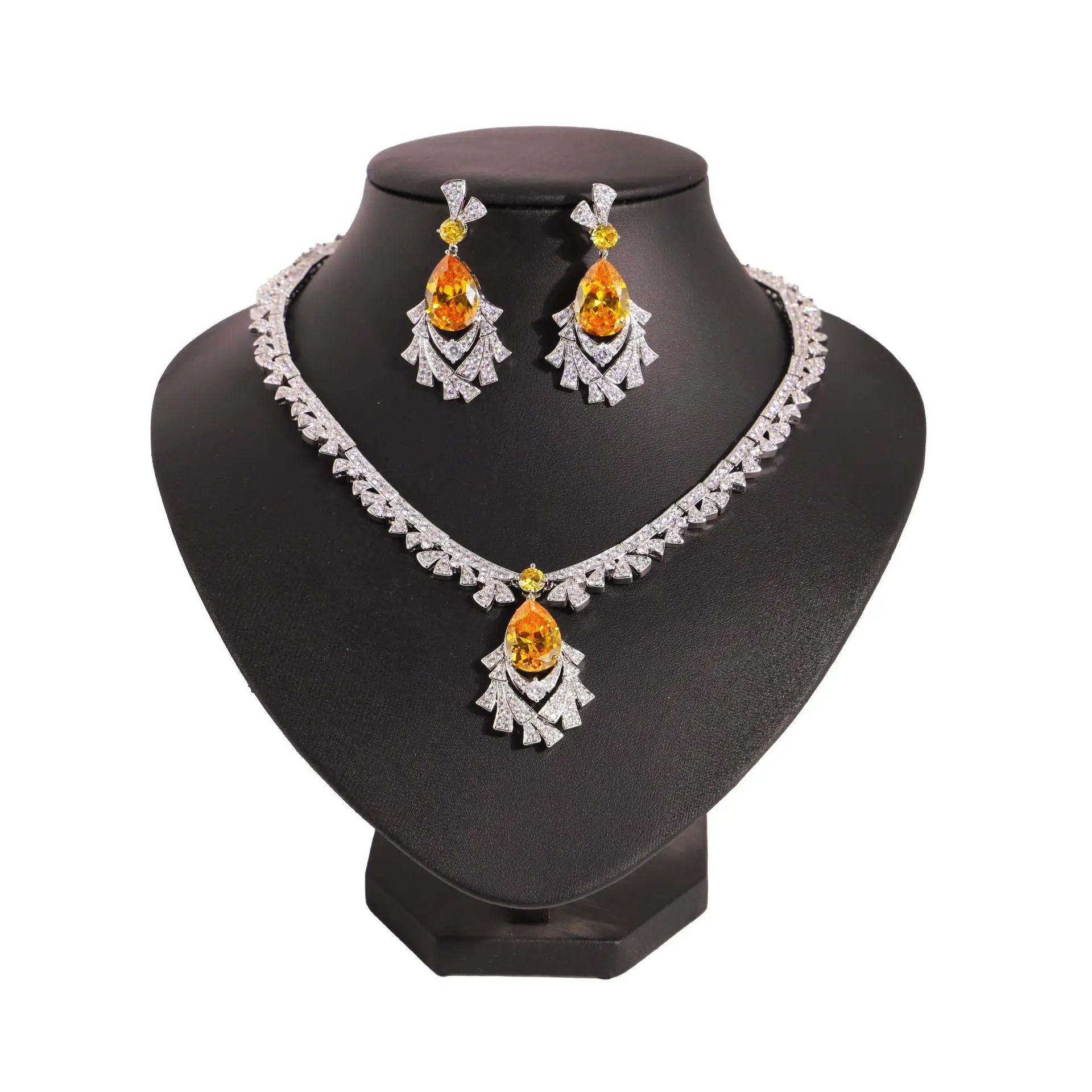 Luxurious water droplet necklace earrings earrings AAA+zircon fashionable socialite style jewelry