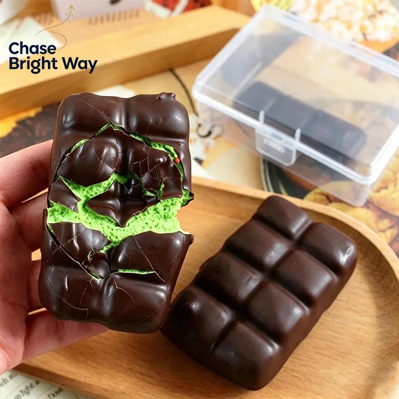 Chocolate Wax Cracking Squeeze Toy Crispy Feel Donut Cat Paw Crunchy Sound Fidget Toy for Home Office Use