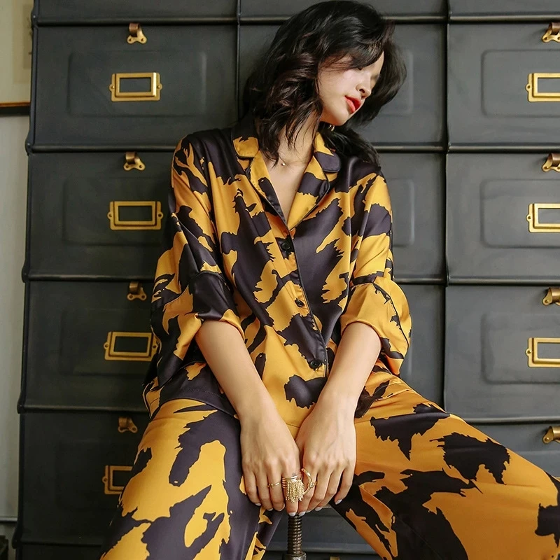 New Silk Satin Pajamas Set Women\'s Spring Autumn Loungewear Abstract Printed Gold Black Sleepwear Can Be Worn Outside Leisure