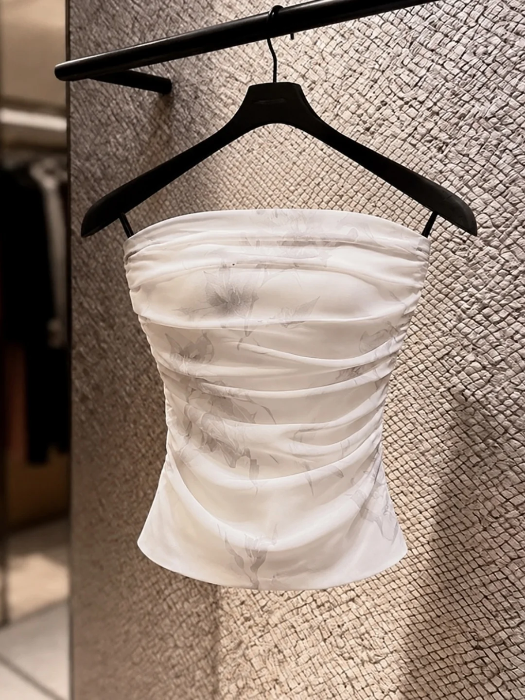 

Elegant Slimming Design Strapless Vest Top Sleeveless Summer New Style Age-Defying Women's Fashion Silk Blend Commute Style