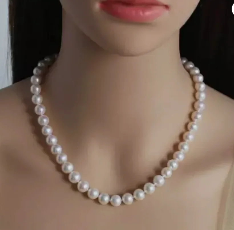 

18 inch AAA 8-9mm South Sea natural white pearl necklace with 14K gold buckle