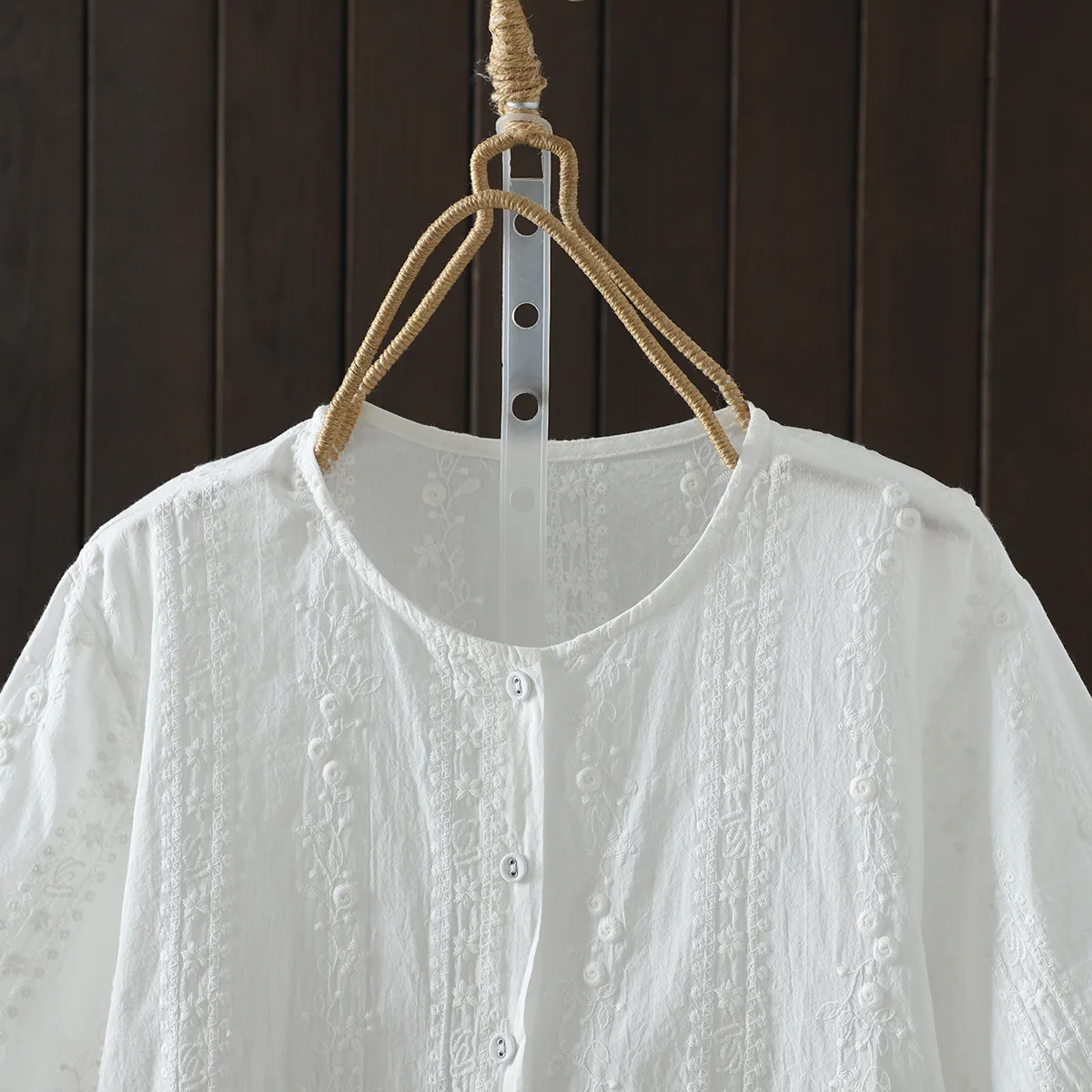 ใหม่2025ฤดูร้อนผ้าฝ้ายแขนสั้นเสื้อผู้หญิงOคอเย็บปักถักร้อย, Moriสาวลดอายุสบายๆหลวมเสื้อตุ๊กตาT55852CC