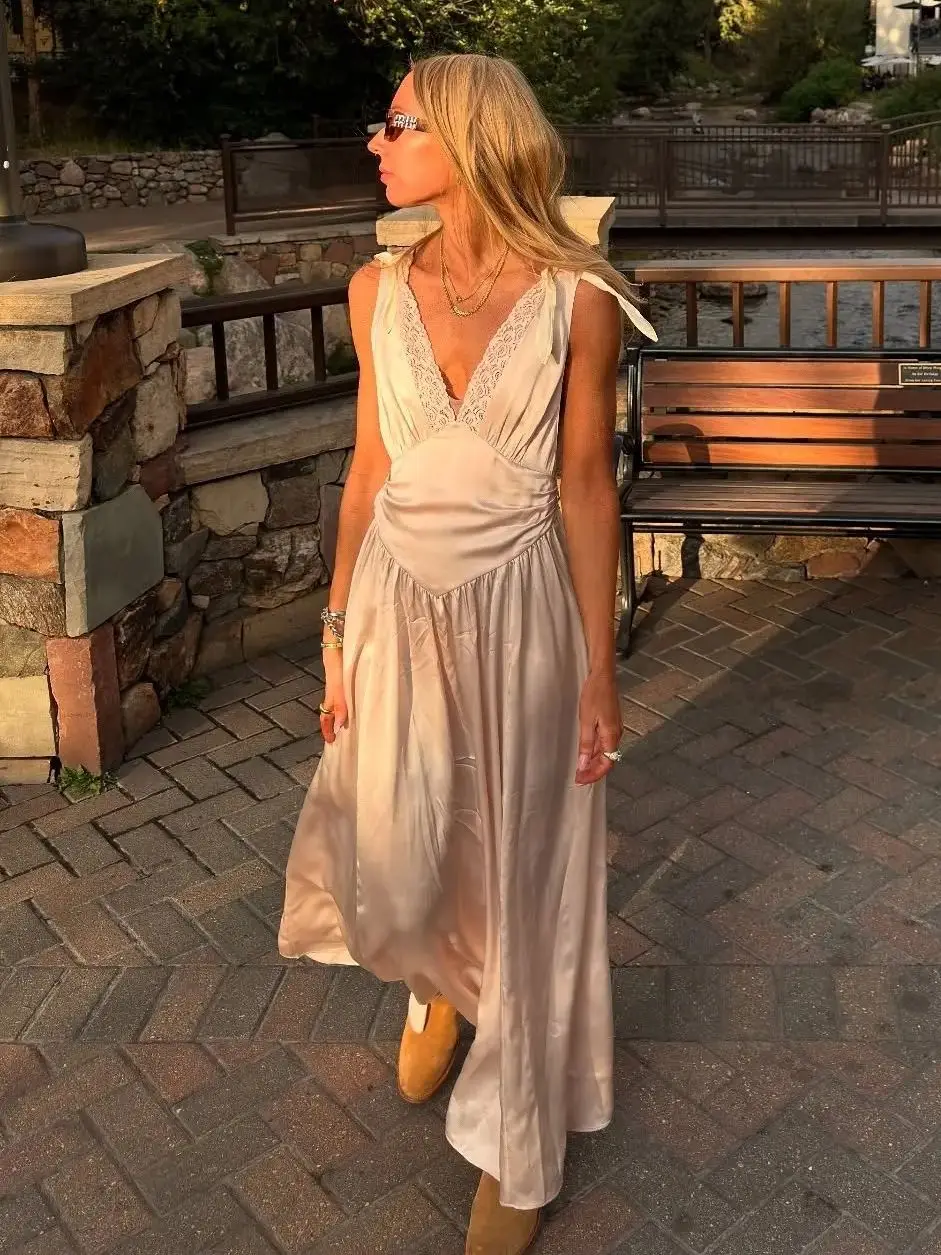 Dames satijnen gewaad borduurwerk trim V-hals mouwloze elegante slanke maxi-jurk