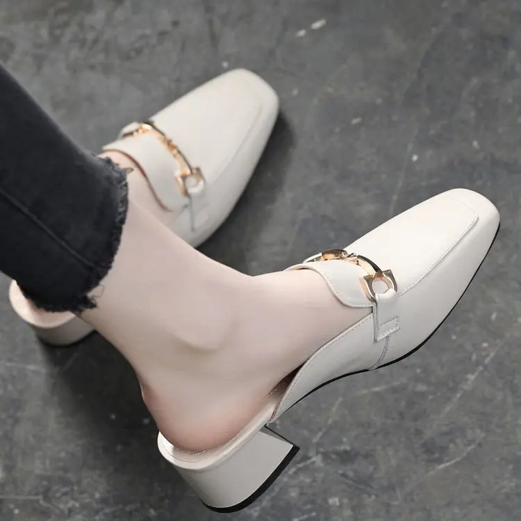 Women's Baotou Metal Chain Slippers Summer Outdoor Square Toe Lazy Mules Shoes British Style Fashion Slip-on High-heeled Sandals