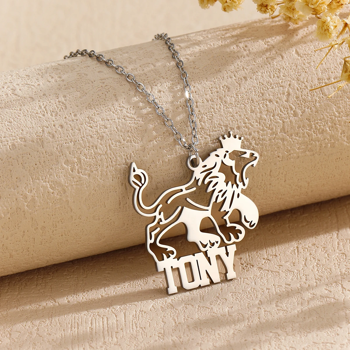 

Cxwind Fashion Customized Name Big Nameplate Stainless Steel Personalized Names Lion Pattern Necklaces Best Jewelry Gift