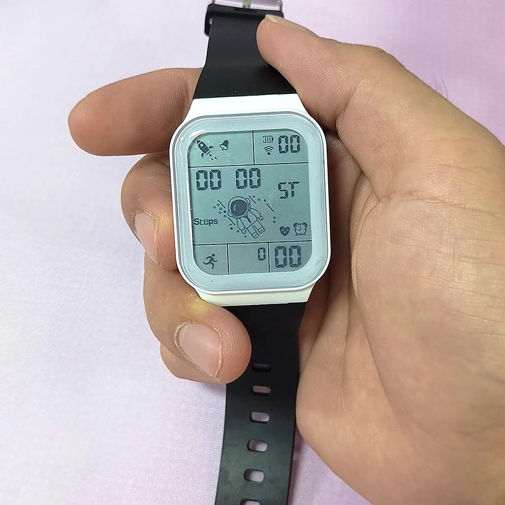 新しいホット販売メンズファッションシンプルなデジタル腕時計子供のスポーツウォッチ多機能時計学生電子時計ギフト