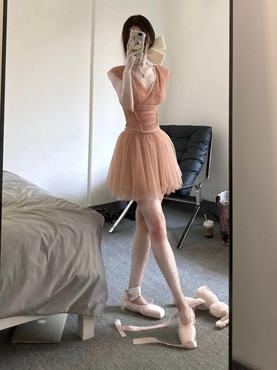 

Unique V-neck Top And Mesh Skirt Two-piece Set Anti-aging Stylish Summer Outfit Comfortable Short Sleeve Cotton Blend