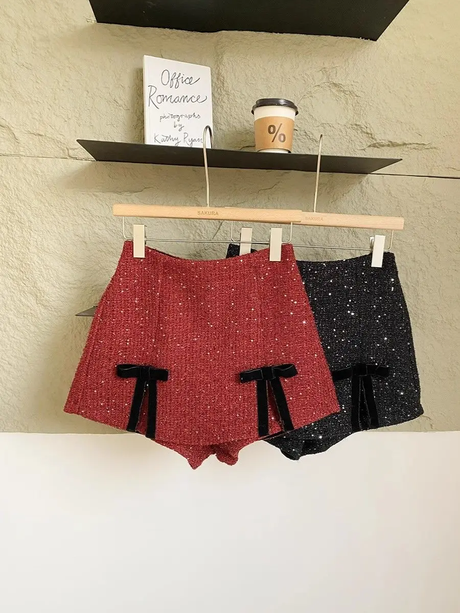 شورت تويد شتوي على الطراز الفرنسي لعام 2024 للنساء تصميم ترتر متألق مع تفاصيل فيونكة عالية الخصر أنيقة واسعة الساق قيعان جديدة