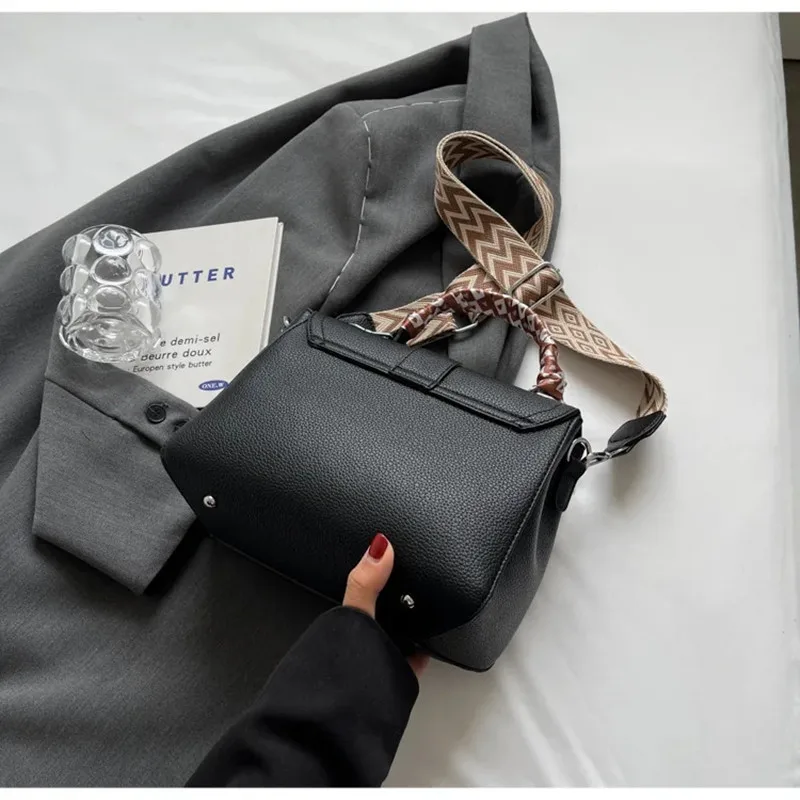 New Fashion Luxury Brand Leather Crossbody Shoulder Handbags For Womens Advanced Retro Wide Shoulder Strap Casual Small Tote