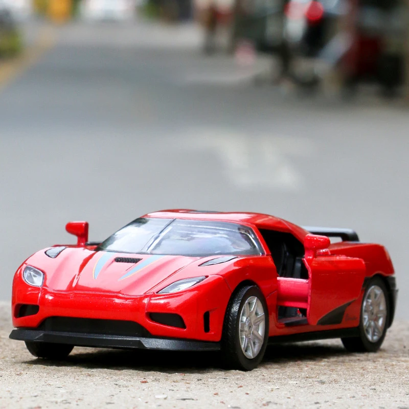 

1:32 Koenigsegg Agera Supercar Alloy Car Die-casting Model Sound and Light Car Model Toy Collection Children gift