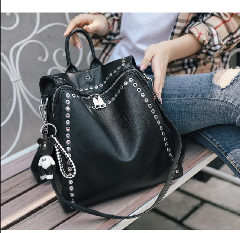 High Quality Genuine Leather Large Capacity Travel Backpacks Women's Fashion Luxury Rivet Designer Shoulder Bags Totes