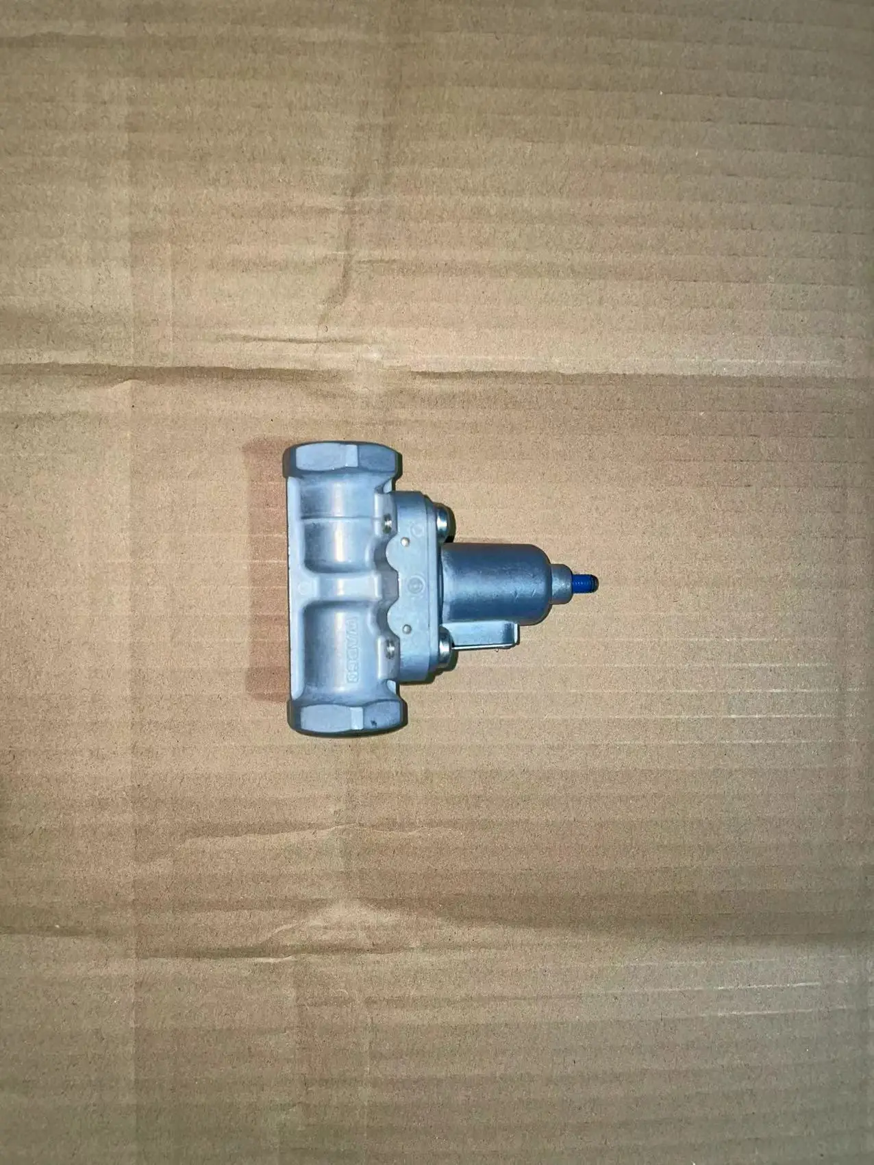 

4341001310 Charging Valve