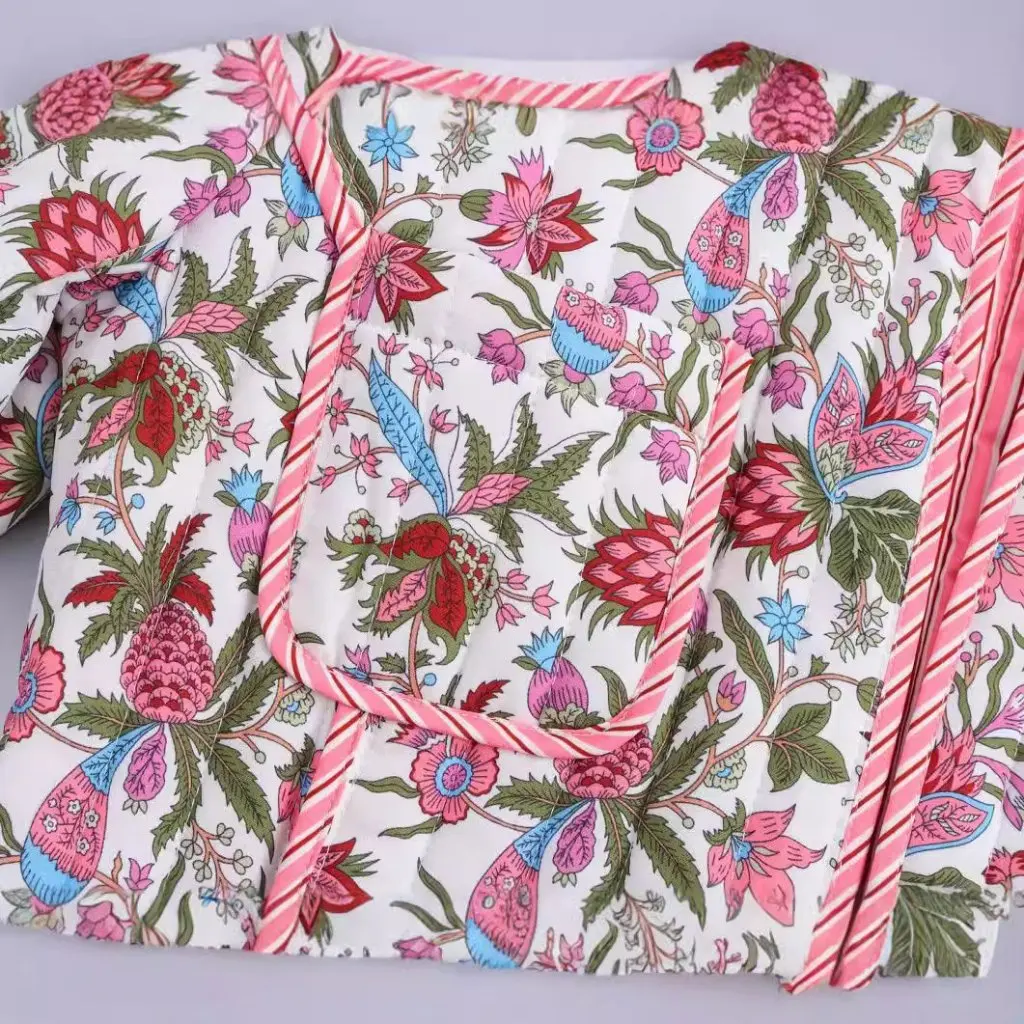

Women's Printed Quilted Cotton-Padded Jacket Coat Loose Fit Winter Outerwear by Europe And the United States