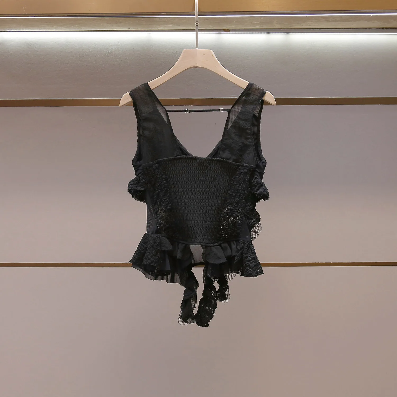 High-End Women's Lace V-Neck Backless Short Shirt Summer New Style Fashion Design South Oil Premium Women's Top