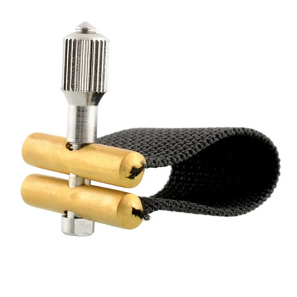 

Alto Saxophone Ligature Fastener Clip Cotton Material Effective Protection for Your Mouthpiece Standard Size