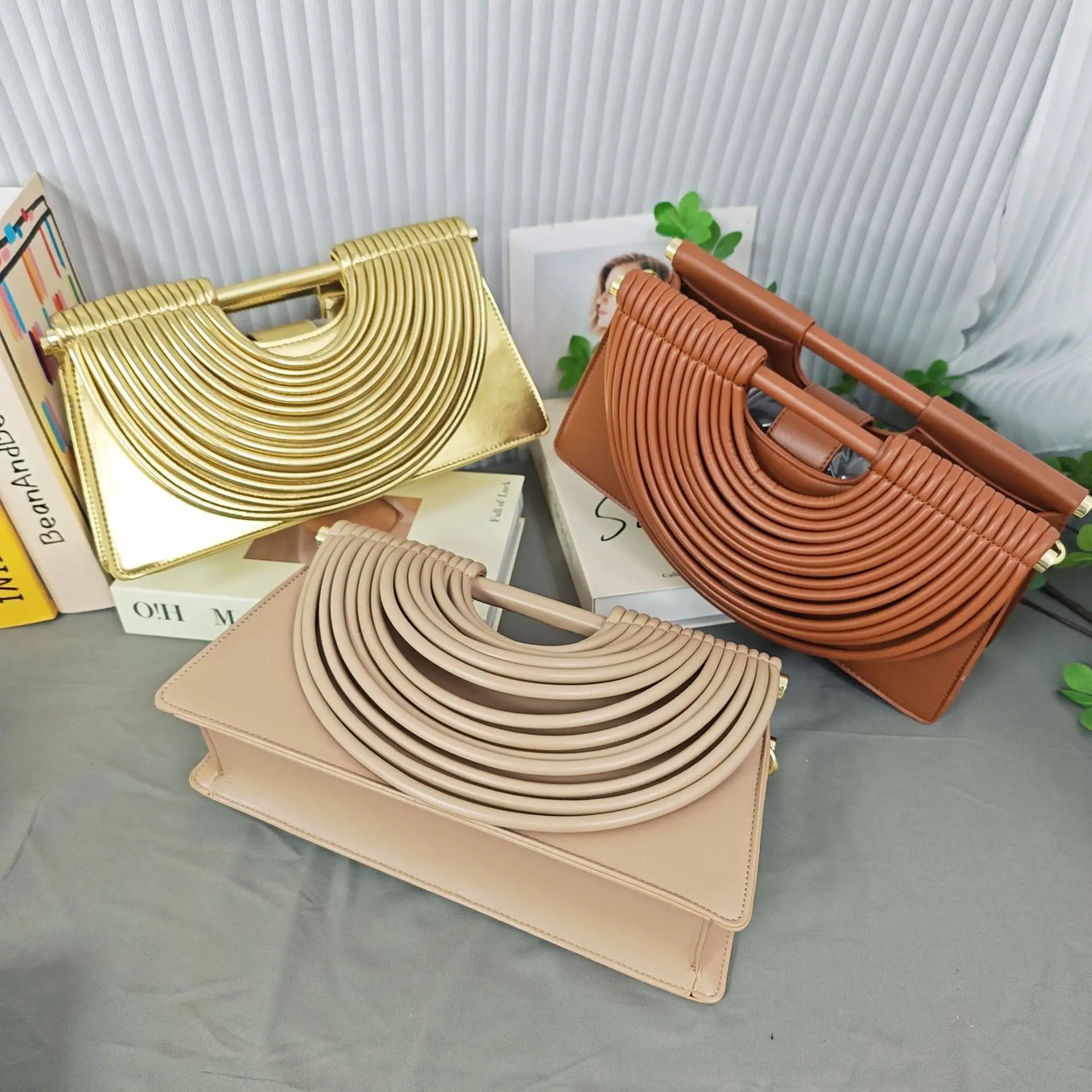 

Fashionable Clutch Handbag for Women Featuring Trendy Solid Color and Paris Fashion Show Design
