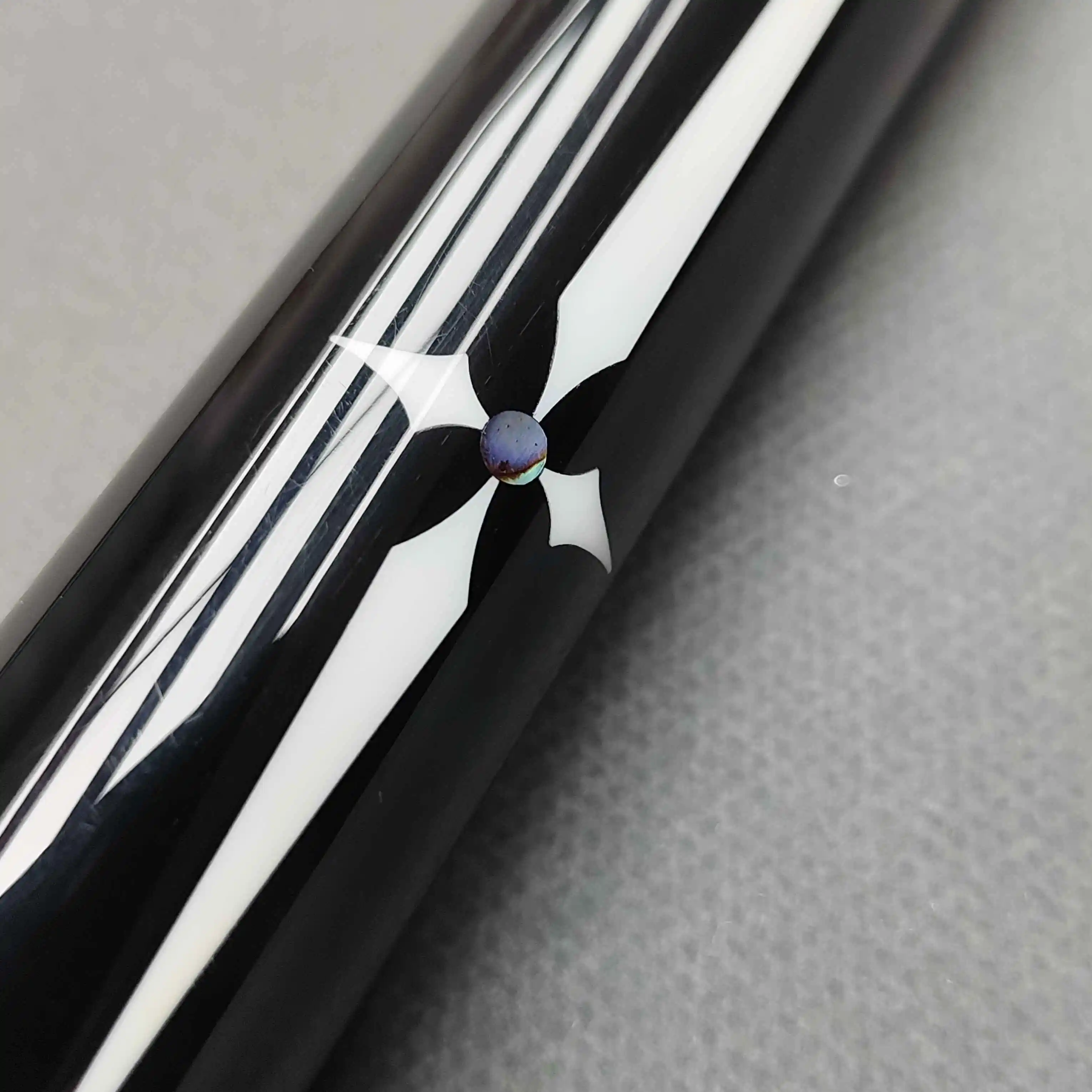 

20252025 Factory Direct Stock 12.75MM Carbon Fiber Jump Cue for Pool Smooth Feel & Strong Hitting Ebony Butt Sleeve