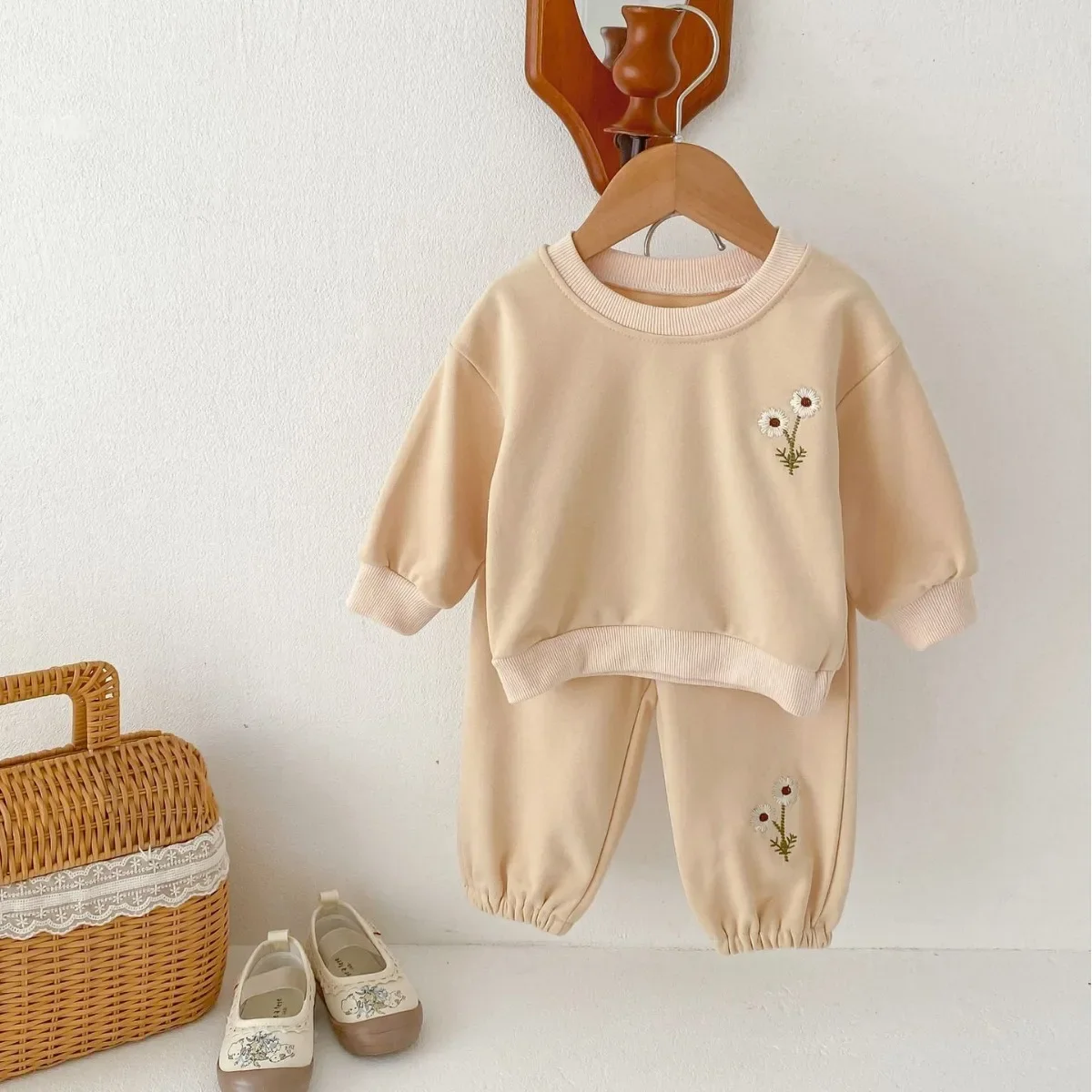 2025 Spring New in Kids Casual Clothing Set Children Girls Embroidery Flower Top Sweatshirts+pants Toddler Baby Outwear 2pcs