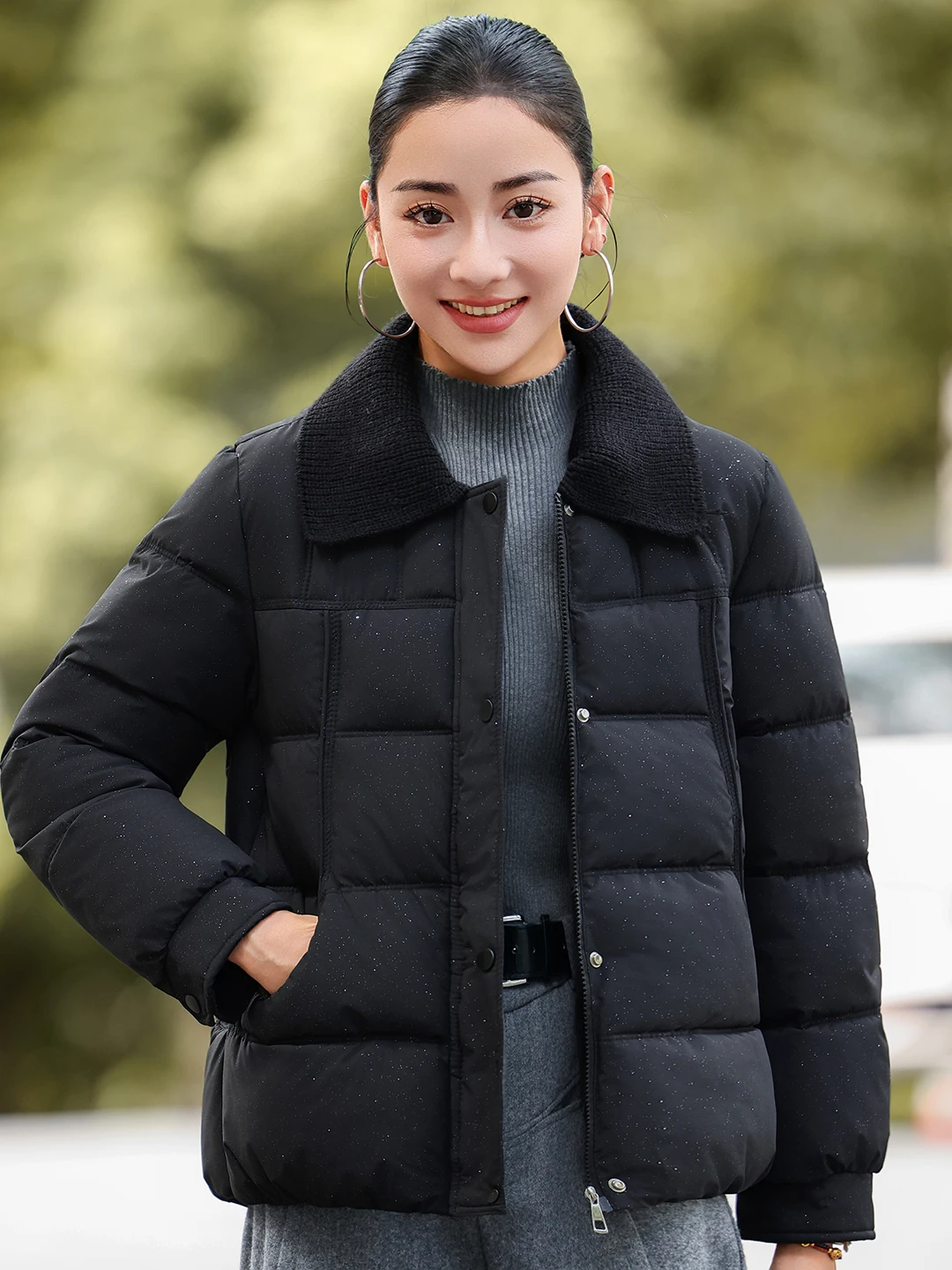 Ladies Thickened Short Cotton Jacket Warm Cozy Zipper Closure Casual Style Fashionable Winter Outerwear for Women 5