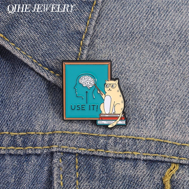 Cute Cat Teacher Brooch Enamel Pin Cat Teaching Use It Brain Encourage Thinking Brooches Clothes Lapel Badge Animal Jewelry Gift