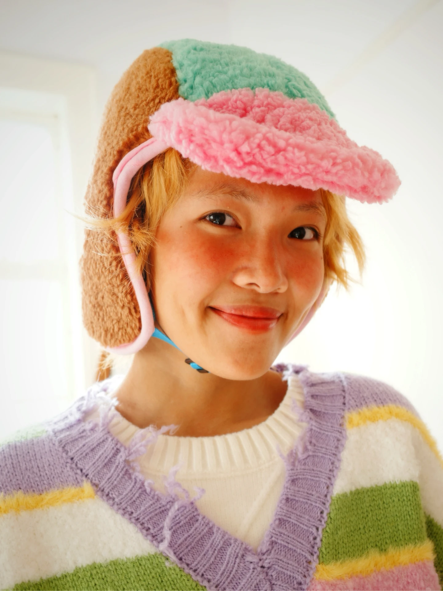 gorro-de-invierno-para-mujer-uody-little-king-de-felpa-con-diseno-de-dibujos-animados-calido-proteccion-para-los-oidos-a