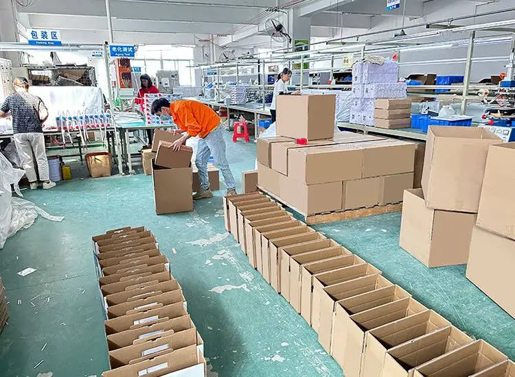 240Vポータブルインスタント電気ハンドシャワー洗浄温水器、キッチン用誘導式給湯器