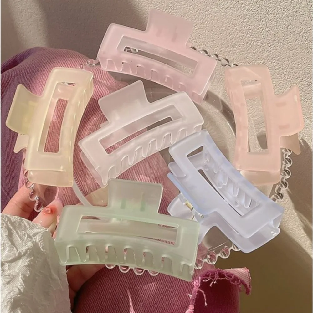 Elegant Frosted Transparent Hair Claw Clip Hollow Square Design Large Hair Grips Women Hairs Styling Barrettes Hair Accessories