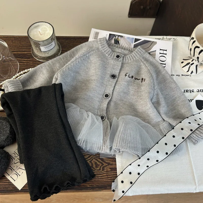 

Korean Children's Clothing 2025 New Autumn Embroidered Sweater Cardigan for Girls Stylish Gray Flared Pants