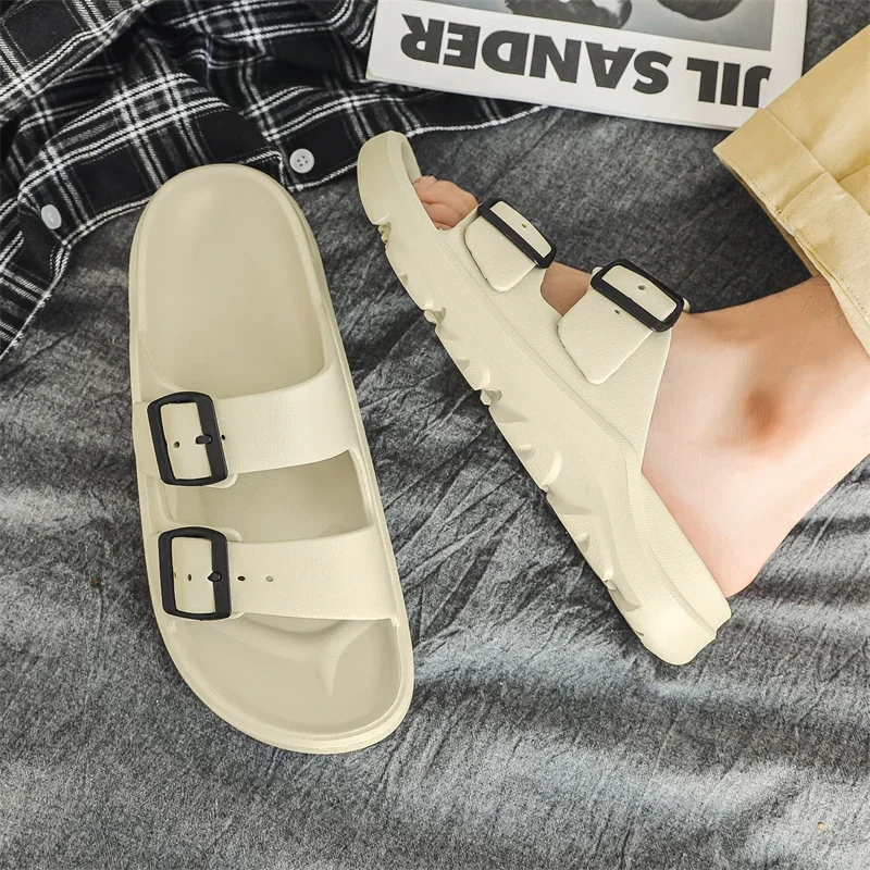 Pantofole estive traspiranti da uomo Sandali casual comodi e leggeri per uso interno ed esterno