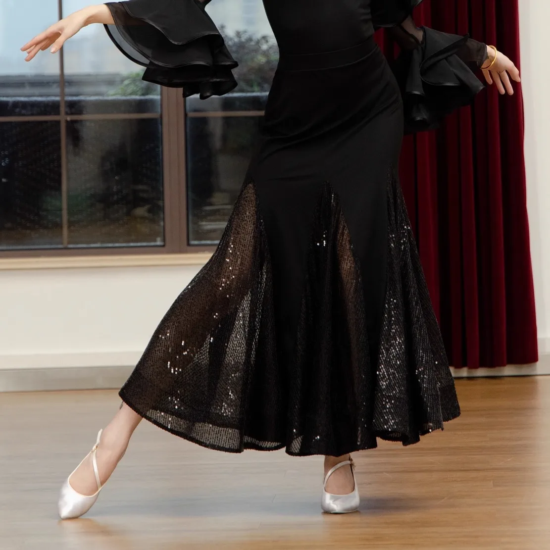 Nowe spódnice do tańca towarzyskiego dla dorosłych na rok 2025, seksowne czarne spódnice z siateczki i cekinami, szerokie spódnice do chacha, rumby, tanga, nowoczesnego tańca, model XH3846