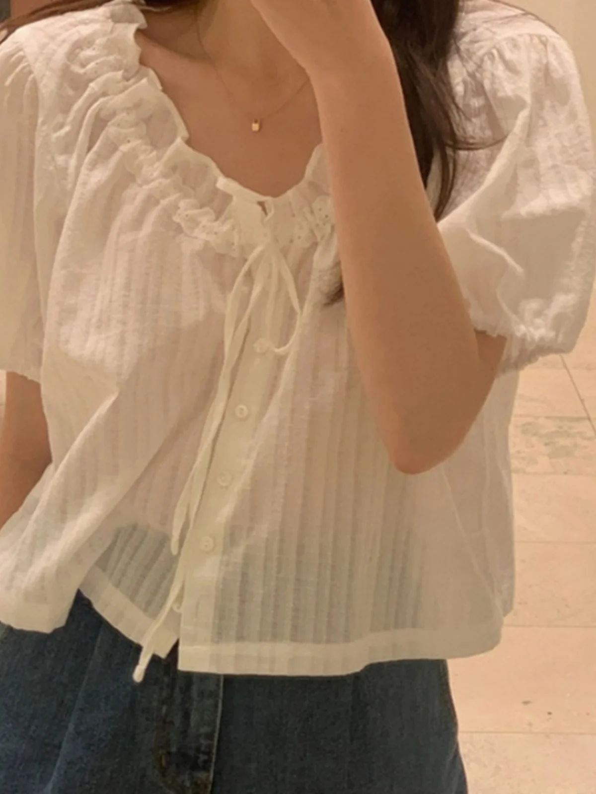 

Chic Sweet Girl's Summer irt Lace Tie Youthful Single Button ort Korean Sle V-ne Lantern Sve Pure Color Workwear