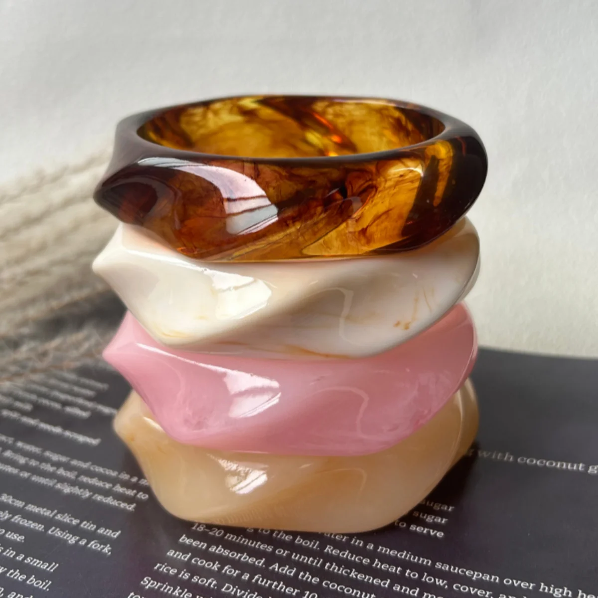 Vintage Irregular Resin Wide Bangle Bracelet for Women Punk Geometric Wide Resin Bracelet Fashion Chunky Party Stackable Jewelry
