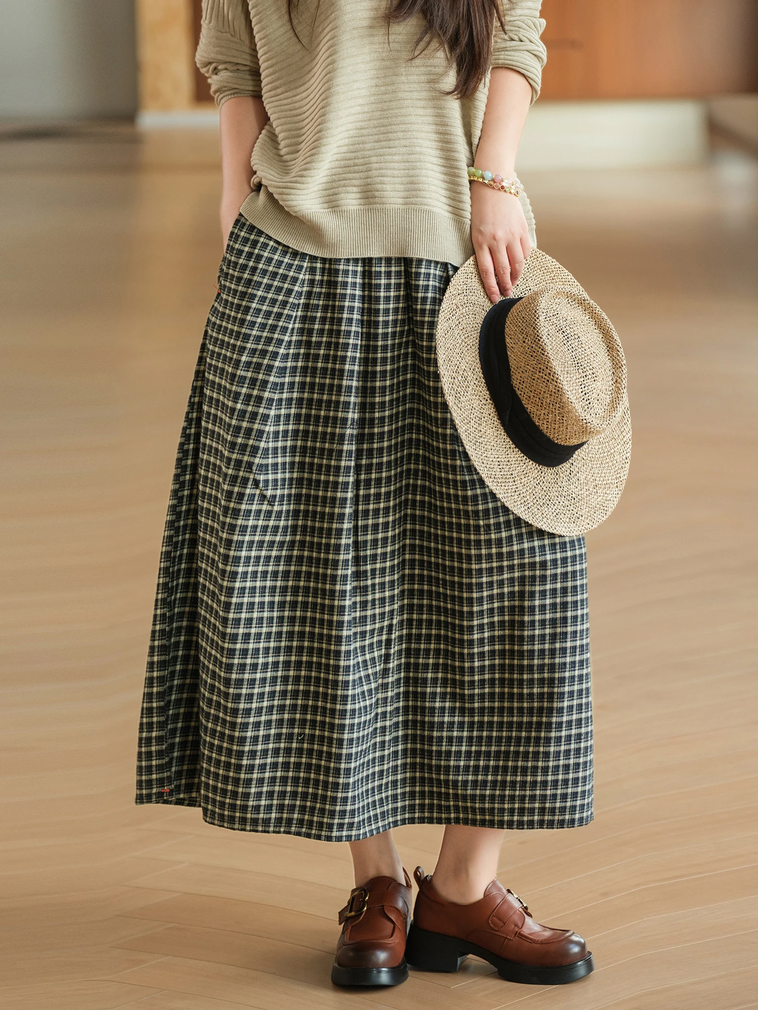Loose Fit Cotton Plaid Skirt with Elastic Waist Casual Style Women's Half-length Skirts by Xiao Er Production