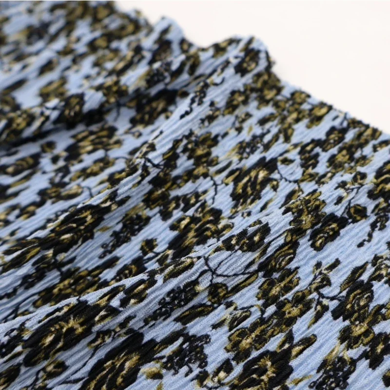 

Ткань из шифона с принтом и плиссировкой на эластичной основе для платьев, дизайнерской одежды, рукоделия, шитья своими руками, материал для пошива, продается на метры.