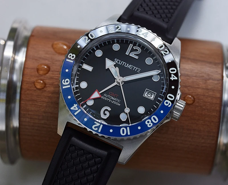 SCUTUMETTE T062 Auto GMT Herrenuhr Dual Time Zweifarbige Keramiklünette Leuchtend im Dunkeln Tägliches Globales Reisen Outdoor 200M Schwimmfestes Gummiarmband – Detail 1