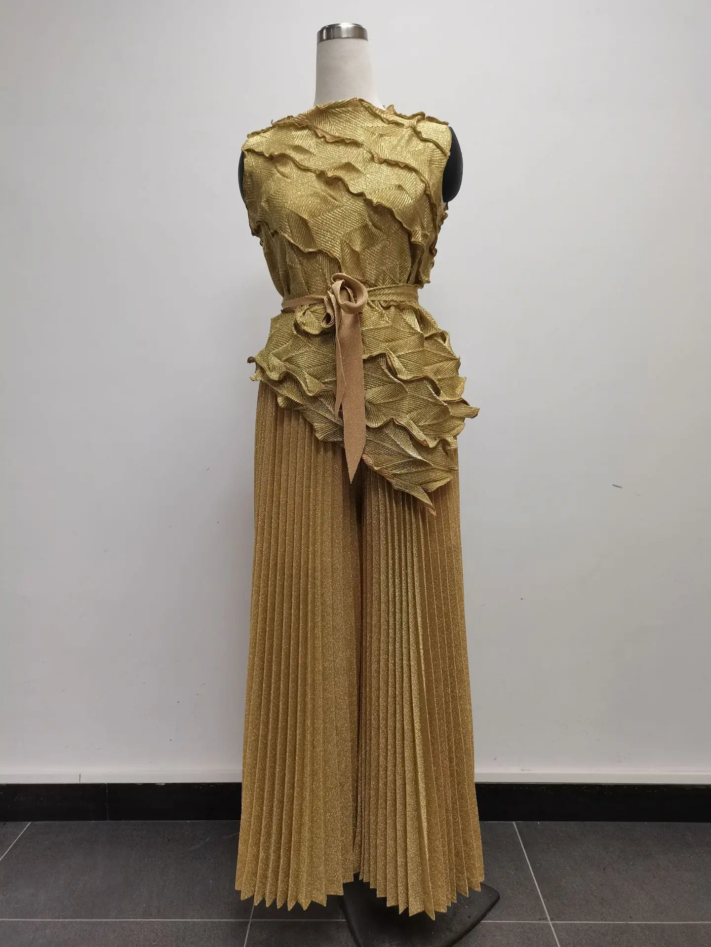 Vêtements africains de grande taille pour femmes, costume bronzant à la mode, haut irrégulier sans manches, pantalon ample à jambes larges, costume de tempérament