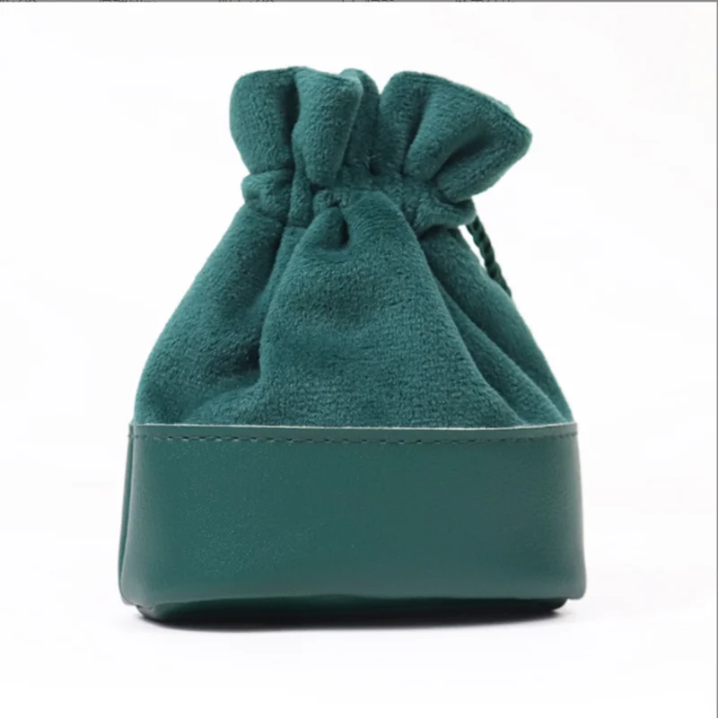 حقيبة مجوهرات برباط محمولة من الجلد لخواتم وأقراط وإكسسوارات سماعات الرأس وحقيبة تخزين العناصر الصغيرة