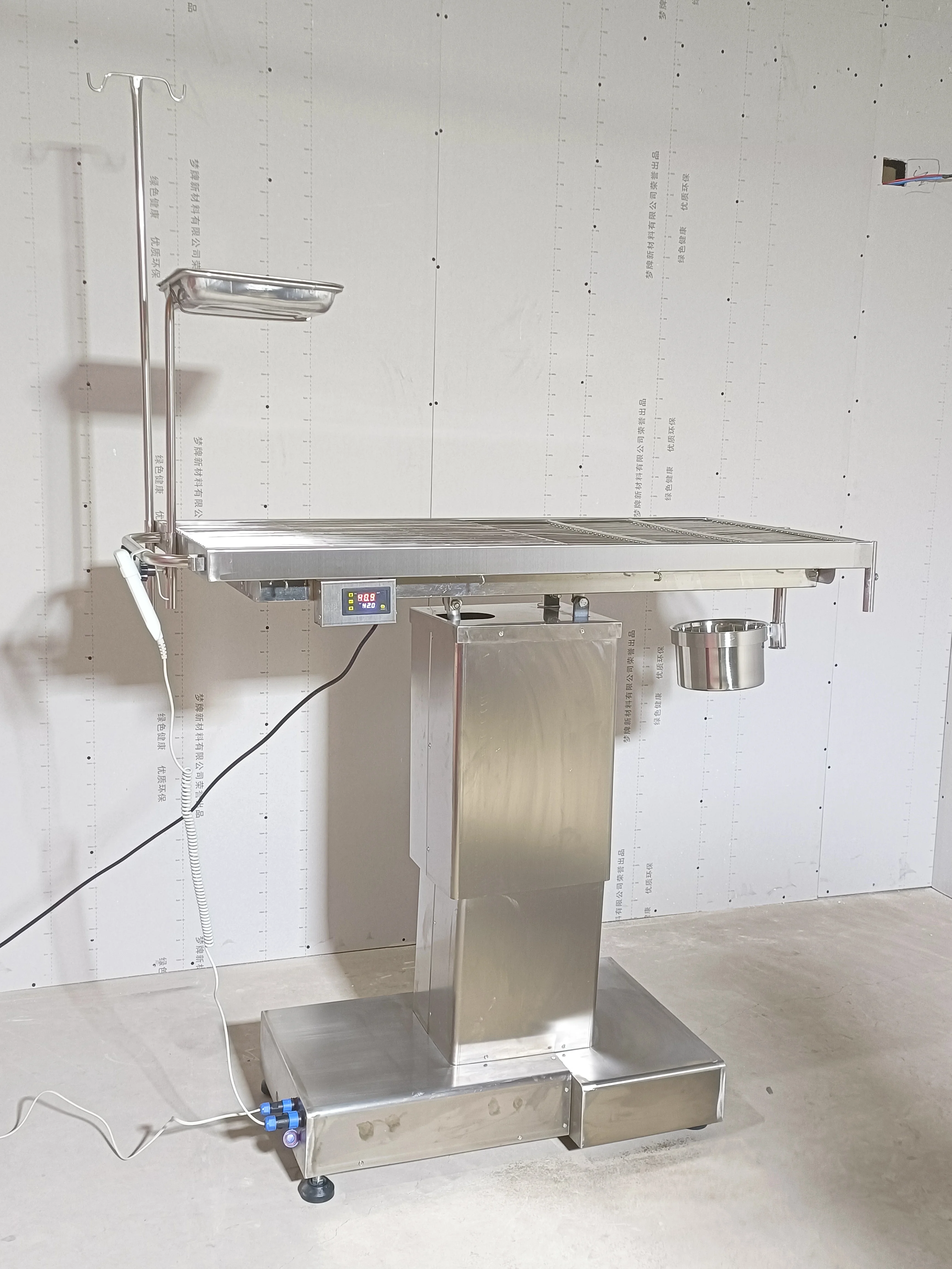 Multi-Function Electric Pet Surgery Table  Veterinary Operating Table with Height and Tilt Adjustments for Clinics