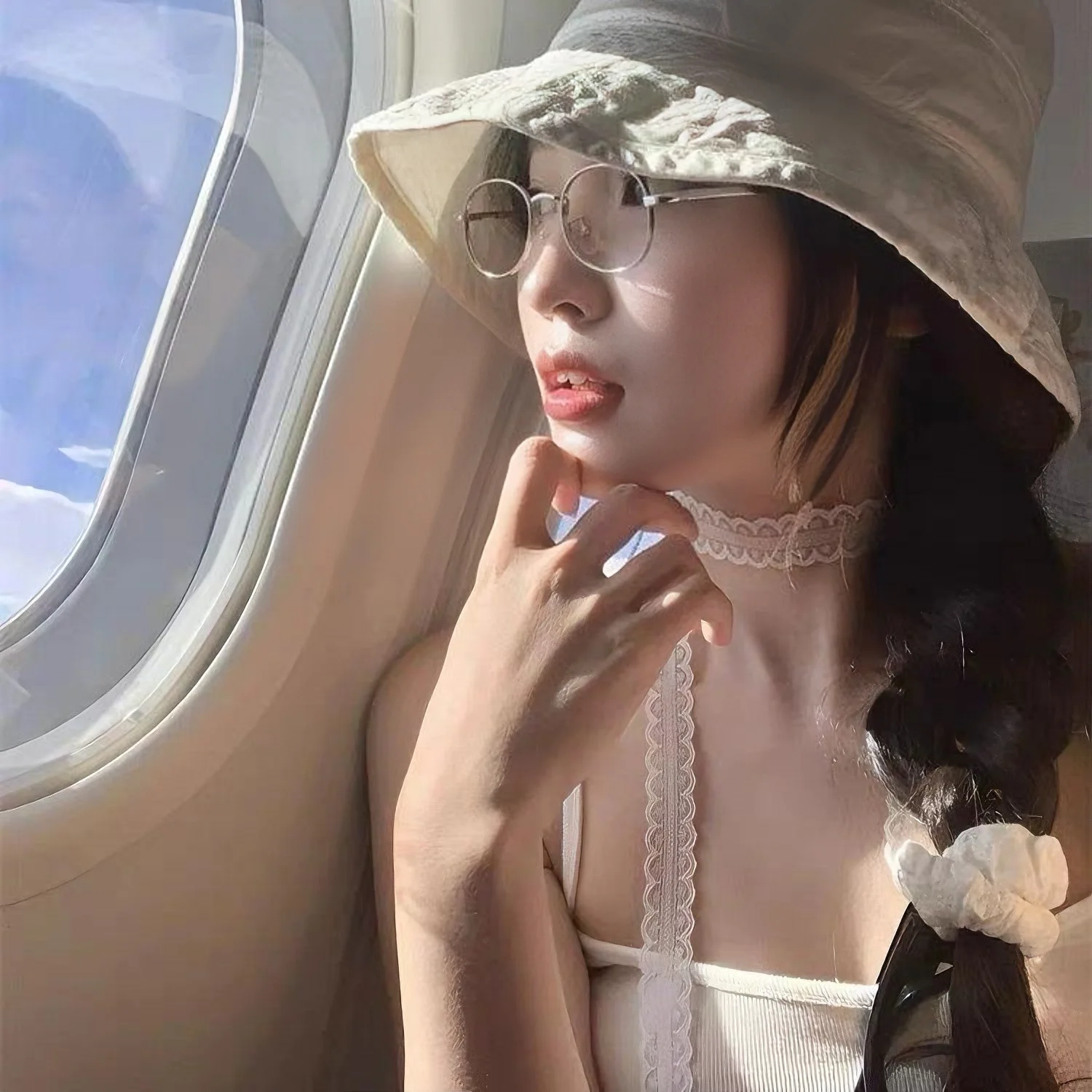 

Новый чистый и соблазнительный белый кружевной шарф с лентой для женщин, весенний узкий колье в стиле Ins, нежный и универсальный шейный ремешок на ключицу