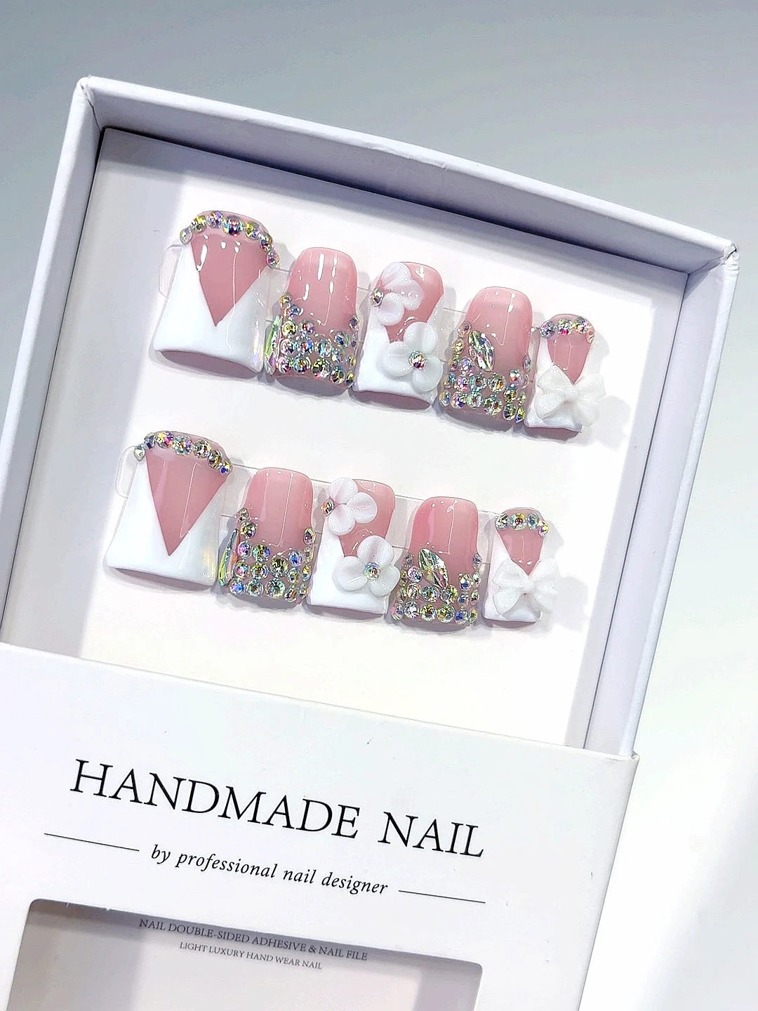 

Pink White Rhinestone Bow Floral Press on Nails（L226）