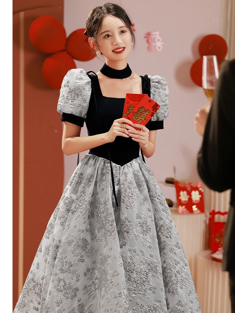 فساتين حفلة موسيقية أنيقة بأكمام منتفخة الأميرة الجاكار بياقة مربعة مرقعة على شكل حرف a طول الأرض فساتين المشاهير والزفاف المسائية