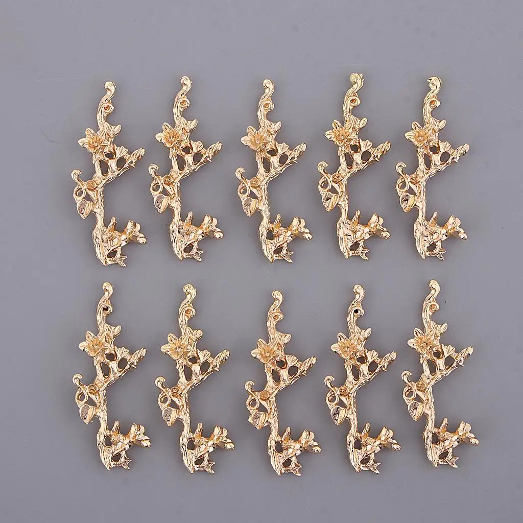 Forme di abbellimenti, ornamenti, orecchini e altri accessori